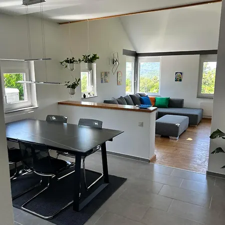 Bernhard Сasa de vacaciones